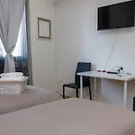 Canton Del Gallo Konukevi 3*