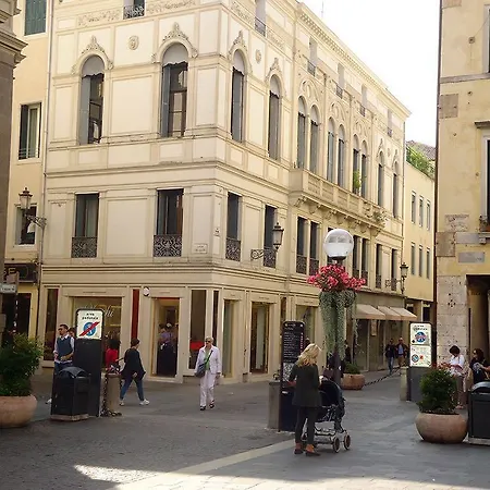 Canton Del Gallo 3*